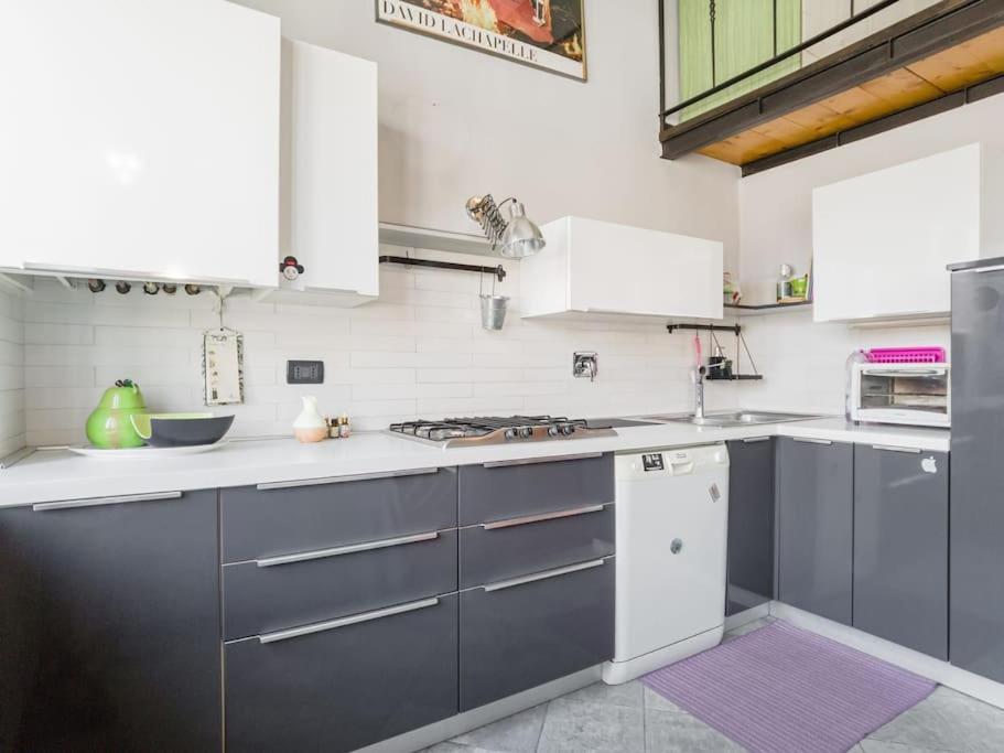 Luminoso Appartamentino In Centro Per 4 Apartamento